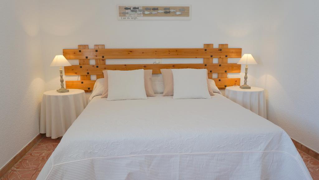 Apartments Campanitx - Astbury Formentera إس كالو المظهر الخارجي الصورة